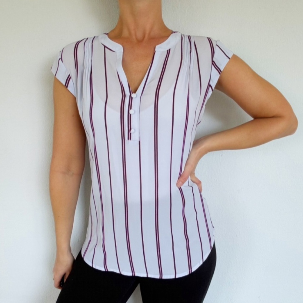 Candies light blue maroon cap sleeve button neckline lightweight blouse large